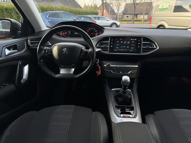 Peugeot 308 SW 1.2 PureTech Blue Lease Premium | Trekhaak | Panoramadak | Rijklaar + 12 Maand BOVAG Garantie