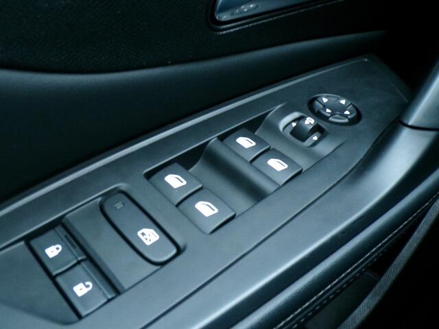 Peugeot 308 1.6T PHEV Allure Pack Business, Carplay + Android Auto / Camera 360 / Full LED / Virtual Cockpit / Adaptive Cruise