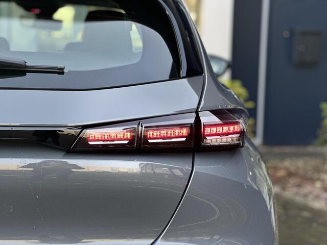 Peugeot 308 1.2 PureTech 130pk Active Pack Business | Stoelverwarming | Climate Control | Adaptive Cruise Control | Full LED | Navigatie | Apple Carplay/Android Auto | Sportstoelen | Parkeercamera/-sensoren |