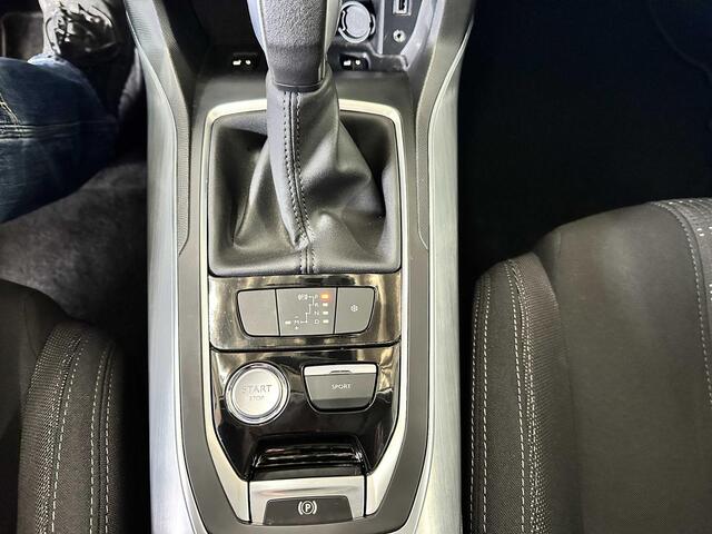 Peugeot 308 1.2 PureTech Allure Panoramadak | Massage stoelen | Navi | Camera | NAP.