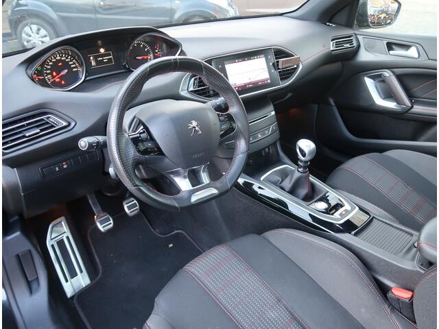 Peugeot 308 130 Pk *** GT-line *** Benzine * Navigatie * Panoramadak * 1/2 Lederen Interieur * L.M. Velgen * Keyless Start * Achteruitrij Camera * Parkeersensoren voor en achter * Zwart * Vingerhoets; Vierde Generatie Eersteklas Service !