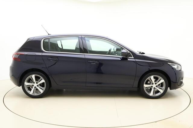 Peugeot 308 1.2 PureTech Allure Avantage 130pk | Navigatie | Climate Control | Camera | Lichtmetalen Velgen | Cruise Control | Dealeronderhouden | 1e Eigenaar
