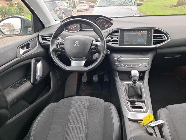 Peugeot 308 SW 1.2 PureTech Allure NL AUTO | PANO | HALF LEDER | CARPLAY |