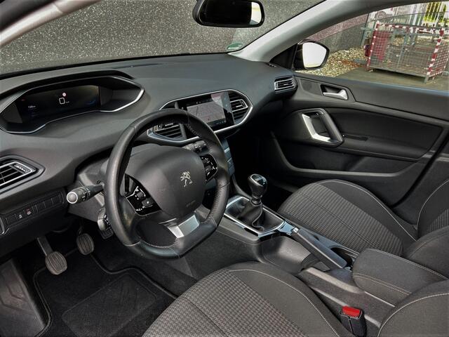 Peugeot 308 SW 1.2 110pk/ H6/ Virtual Cockpit/LED/Carplay/2021