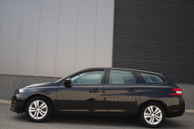 Peugeot 308 SW 1.2 110pk/ H6/ Virtual Cockpit/LED/Carplay/2021