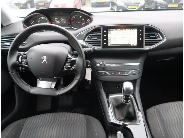 Peugeot 308 SW 130 pk benzine * Navigatie * Trekhaak * Parkeersensoren * Vingerhoets; Vierde Generatie Eersteklas Service !