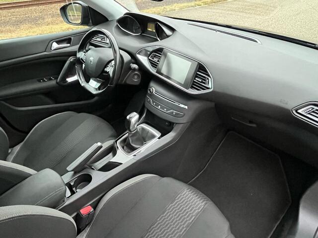 Peugeot 308 SW 1.2 PureTech Style 2017 | Airco | Navigatie | Cruise Control | 2 Sleutels | DAB+ | Nationale Autopas