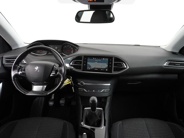 Peugeot 308 SW T111PK Apple Carplay Android Auto Navi Ecc 360° Camera Cruise Control DAB Regen-Lichtsensor Lmv 16" Pdc Isofix Wifi Bluetooth 1.2I Active Keurig onderhouden! APK 19-1-'25 Euro 6