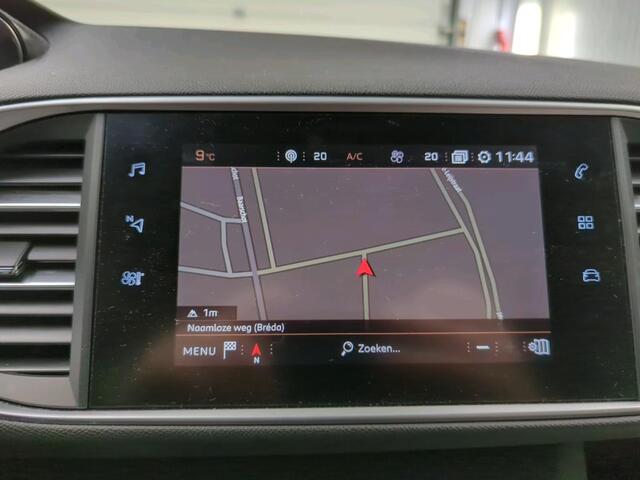 Peugeot 308 1.2 PureTech GT-line Panoramadak Airco|ECC Navi Carplay PDC VA + Camera Full LED Trekhaak