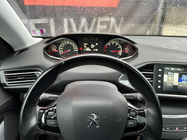 Peugeot 308 SW 1.2 PureTech Blue Lease Premium | Nieuw Binnen! | Automaat | Pano | Trekhaak