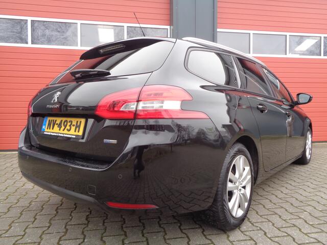 Peugeot 308 SW 1.2 PureTech Blue Lease Pack 111PK Clima Navi Cruise Pano-Dak LMV NL-Auto