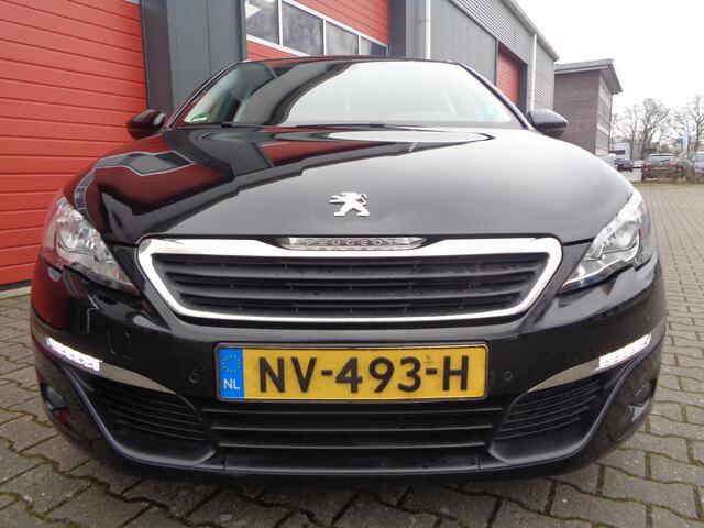 Peugeot 308 SW 1.2 PureTech Blue Lease Pack 111PK Clima Navi Cruise Pano-Dak LMV NL-Auto