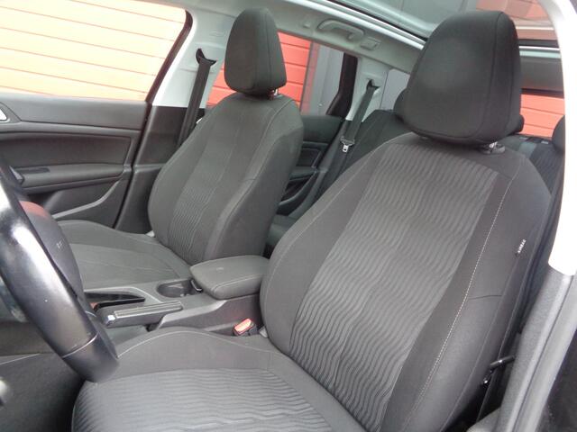 Peugeot 308 SW 1.2 PureTech Blue Lease Pack 111PK Clima Navi Cruise Pano-Dak LMV NL-Auto