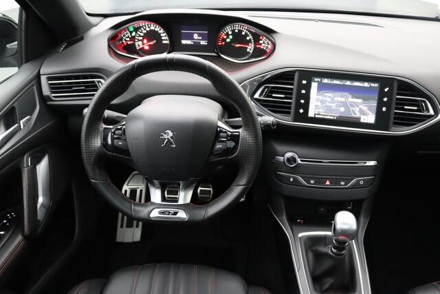 Peugeot 308 SW 1.6 e-THP GT 205 | Lederen bekleding | Panoramadak | Stoelen verwarmd | Parkeersensoren