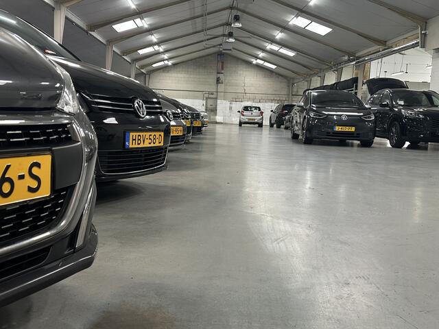 Peugeot 308 SW 1.2 PureTech Style CLIMA / NAVI /CRUISE / CAMERA 360.