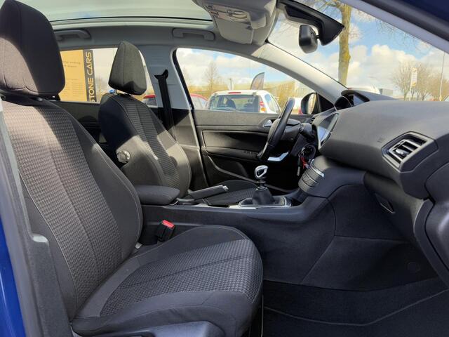 Peugeot 308 1.2 PureTech Blue Lease Executive 2e Eigenaar,Navi,Pano,Clima,Cruise,110pk,Pdc V+A,Dealer Onderhouden,6 Bak,Apk tot 09-2025