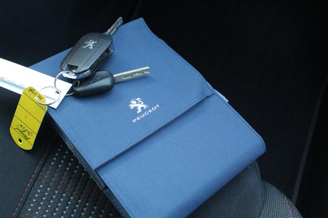 Peugeot 308 SW 1.2 131Pk PureTech GT | Panoramadak | Trekhaak