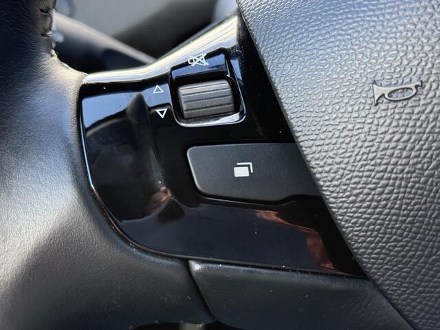 Peugeot 308 BWJ 10-2020 | 111 PK Active Pack CLIMA / TREKHAAK / VIRTUAL COCKPIT / NAVI / LMV / APPLE CARPLAY
