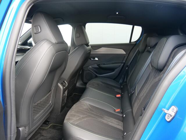 Peugeot 308 1.6 HYbrid 225pk GT Pack Business Automaat Focal / Trekhaak / Stoelverwarming / Navigatie
