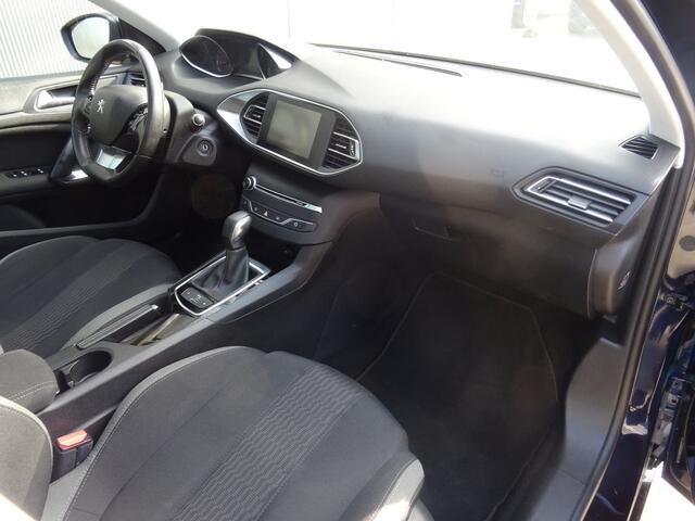 Peugeot 308 1.2 PureTech Allure * PANORAMADAK * CAMERA * PDC !!