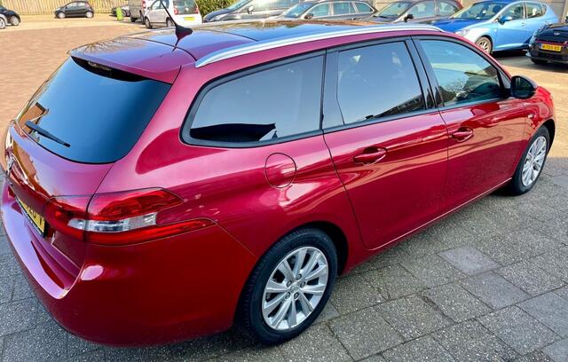 Peugeot 308 1.2 PURETECH STYLE 131PK