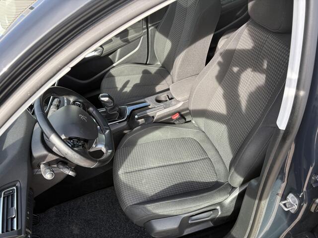 Peugeot 308 SW 1.2 PureTech Blue Lease Executive / NAVI / AIRCO / CRUISE / PANORAMADAK / 135dkm! NAP!