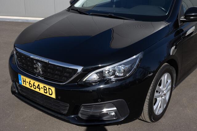 Peugeot 308 SW 1.2 PureTech Blue Lease Executive pano led navi carplay trekhaak