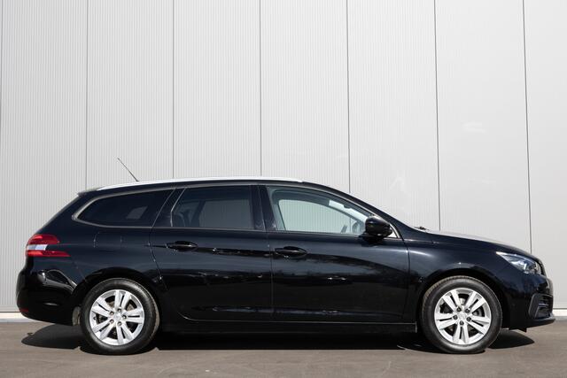 Peugeot 308 SW 1.2 PureTech Blue Lease Executive pano led navi carplay trekhaak