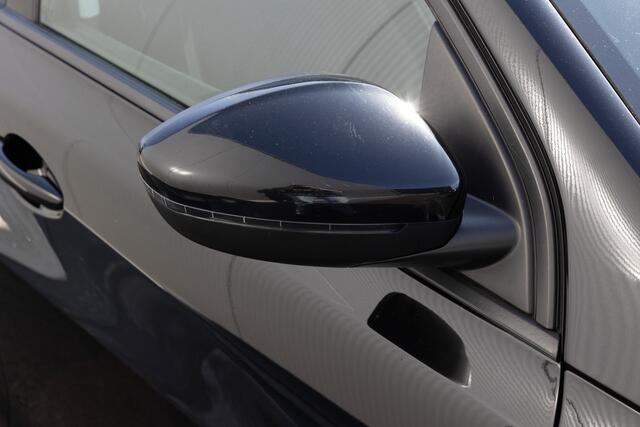 Peugeot 308 SW 1.2 PureTech Blue Lease Executive pano led navi carplay trekhaak