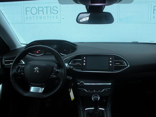Peugeot 308 1.2 PureTech Allure Avantage NL AUTO | PANO | VELGEN | PDC |