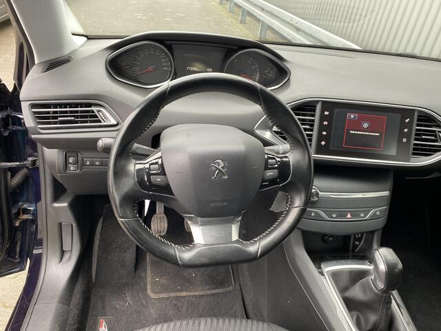 Peugeot 308 SW 1.2 PureTech Blue Lease A/C, CC, Navi, Trekh, nw. APK - Inruil Mogelijk -
