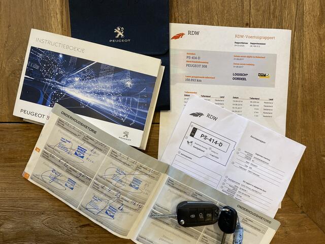 Peugeot 308 SW 1.2 PureTech Blue Lion 159Dkm.NAP, Clima, CC, Pano, PDC v/a, LM, Trekh, nw. APK - Inruil Mogelijk -
