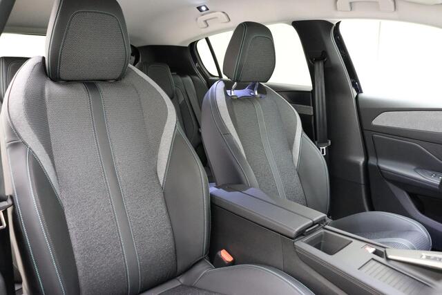 Peugeot 308 1.2 Hybrid e-DCS6 Allure 136 PK | Automaat | Draadloze telefoonlader | Cruise Control | Mirror screen | Climate Control | Camera | Nieuw uit voorraad