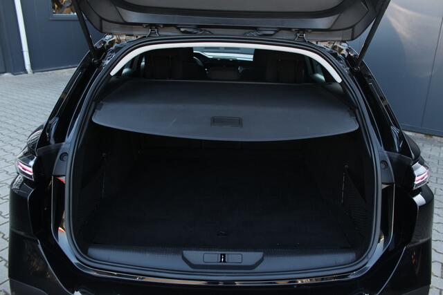 Peugeot 308 SW 1.2 Active Pack Business 111pk | incl. 12 maanden garantie | Virtual cockpit | DAB+ | Apple carplay / Android auto | Navigatie | Lane assist | Verkeersbord herkenning | Climate control | Keyless go | LED verlichting | Parkeersensoren achter |