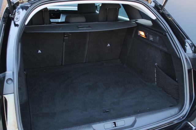 Peugeot 308 SW 1.2 Active Pack Business 111pk | incl. 12 maanden garantie | Virtual cockpit | DAB+ | Apple carplay / Android auto | Navigatie | Lane assist | Verkeersbord herkenning | Climate control | Keyless go | LED verlichting | Parkeersensoren achter |