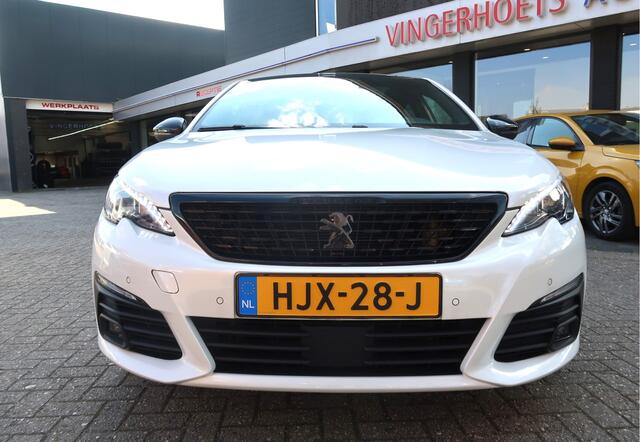 Peugeot 308 130 Pk Benzine * GT-line * Super Sportief * Black Pack * Navigatie * Panoramadak * Denon Geluid * 1/2 Leder Interieur * DAB Radio * Achteruitrij Camera * Zwarte Hemelbekleding * Adaptive Cruise Control * Keyless Entry & Start Button * Vingerhoets: Vierde 