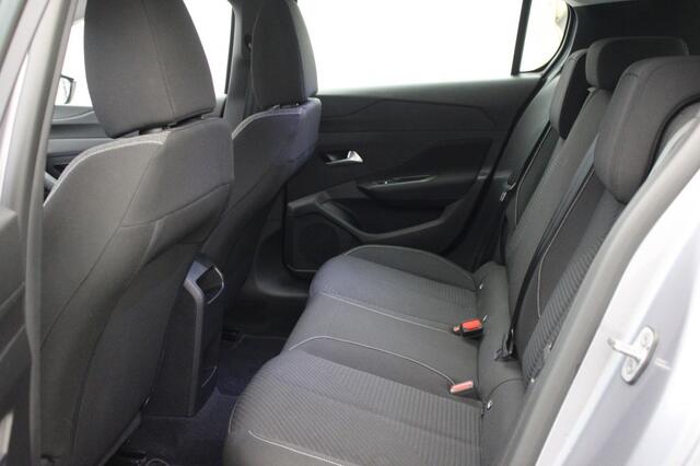 Peugeot 308 1.2 PureTech Active Pack Business - Carplay, Digital Cockpit,