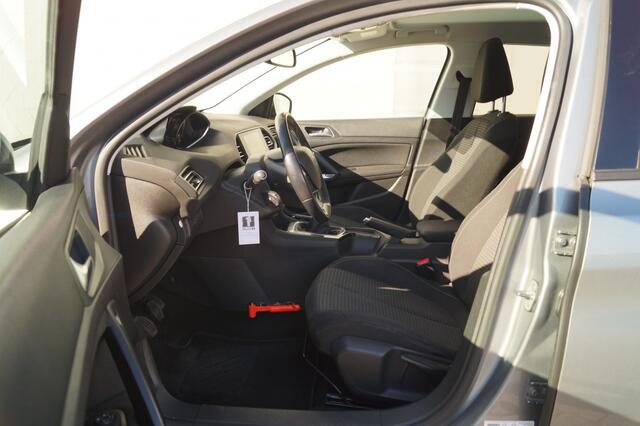 Peugeot 308 SW 1.2 PureTech Executive -PANO-ECC-PDC-