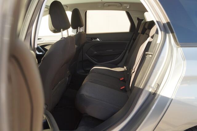 Peugeot 308 SW 1.2 PureTech Executive -PANO-ECC-PDC-