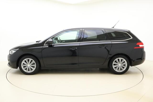 Peugeot 308 SW 1.2 PureTech Allure 130pk | Panoramadak | Navigatie | Climate Control | Trekhaak