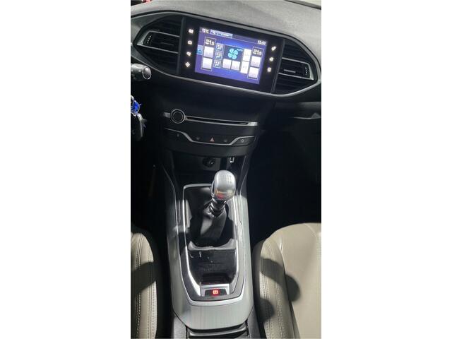 Peugeot 308 SW 1.2 PureTech Blue Lease Premium