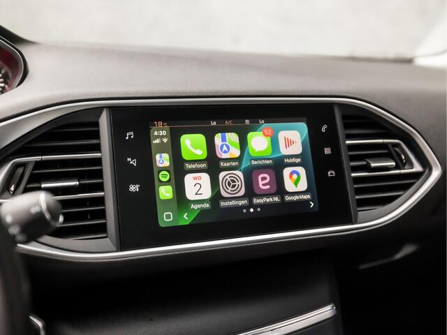 Peugeot 308 SW 1.2 PureTech Sport (PANORAMADAK, APPLE CARPLAY, GROOT NAVI, LEDER, SPORTSTOELEN, GETINT GLAS, DAB+, CRUISE, TREKHAAK, NIEUWE APK, NIEUWSTAAT)