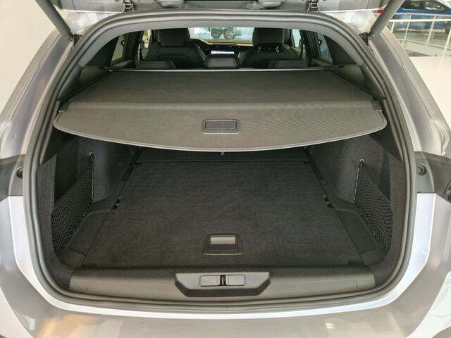 Peugeot 308 SW 1.2 PureTech GT Pack Business Navigatie | Elektrisch verstelbare bestuurdersstoel | Stoelverwarming | Stuurwielverwarming