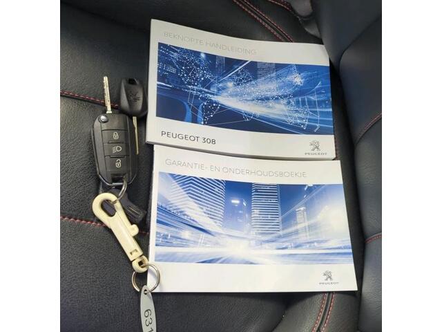 Peugeot 308 SW 1.5 HDi Blue Lease Executive / Panoramadak / Leder / Navigatie / *Distributie bij 93.903KM vervangen*