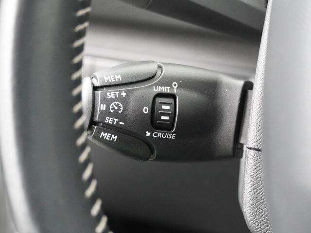 Peugeot 308 1.2 PureTech Active | 66.121 KM | Trekhaak | Cruise Control | Airco |