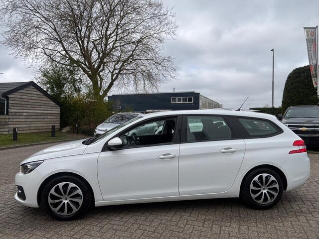 Peugeot 308 1.6 HDI 2018 Wit Trekhaak Facelift