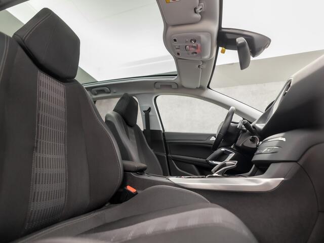 Peugeot 308 SW 1.2 PureTech Sport Deluxe Automaat (PANORAMADAK, APPLE CARPLAY, GROOT NAVI, 360 CAMERA, STOELVERWARMING, LEDER, GETINT GLAS, MASSAGE, DAB+, NIEUWE APK, NIEUWSTAAT)