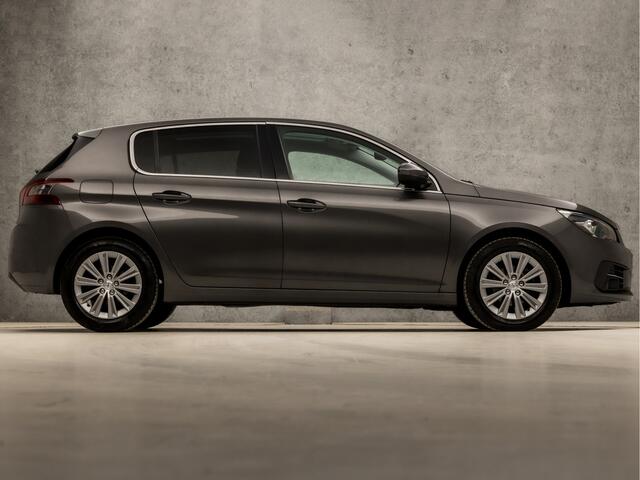 Peugeot 308 1.2 PureTech Sport (PANORAMADAK, APPLE CARPLAY, GROOT NAVI, PARKEERSENSOREN, SPORTSTOELEN, GETINT GLAS, CRUISE, LANE ASSIST, NIEUWSTAAT)