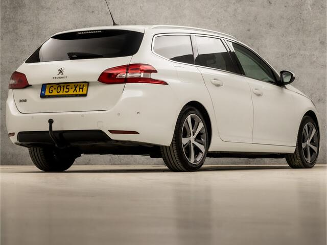 Peugeot 308 SW 1.2 PureTech Sport Automaat (PANORAMADAK, APPLE CARPLAY, STOELVERWARMING, ADAPTIVE CRUISE, SPORTSTOELEN, KEYLESS, GETINT GLAS, TREKHAAK, 360 CAMERA, NIEUWSTAAT)