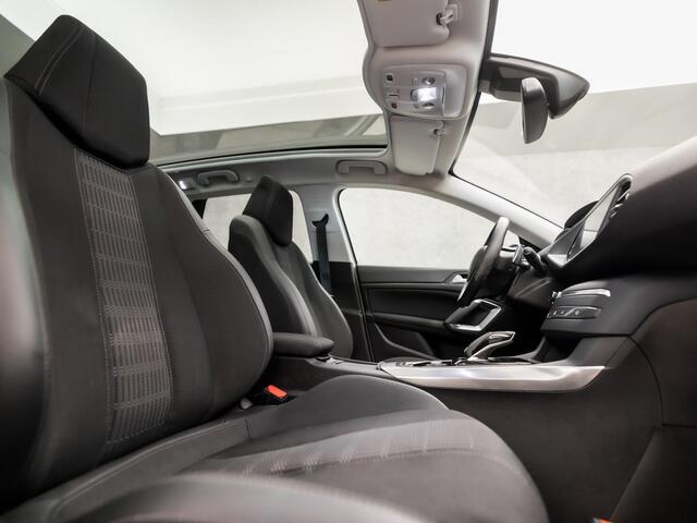 Peugeot 308 SW 1.2 PureTech Sport Automaat (PANORAMADAK, APPLE CARPLAY, STOELVERWARMING, ADAPTIVE CRUISE, SPORTSTOELEN, KEYLESS, GETINT GLAS, TREKHAAK, 360 CAMERA, NIEUWSTAAT)
